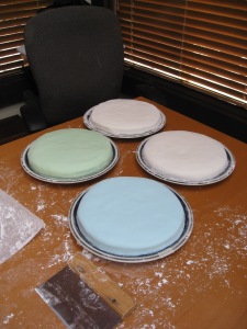 Plain Fondant-Covered Cakes 